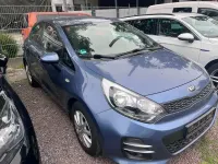 Gebraucht Kia Rio Attract 90 PS (66 kW) 2016 (eu2) urban blue Kleinwagen