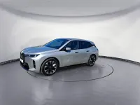 Neu BMW iX Comfort Edition 400 kW (544 PS) 2026 Silber SUV