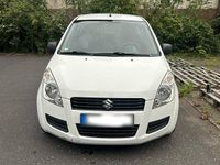 Gebraucht Suzuki Splash 65 PS (47 kW) 2011 Weiß Kleinwagen