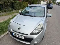 Używany Renault Clio II Expression 75 KM (55 kW) 2009 Srebrny Sedan/Limuzyna