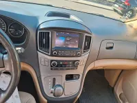Gebraucht Hyundai H-1 125 PS (91 kW) 2017 Weiß Van / Kleinbus