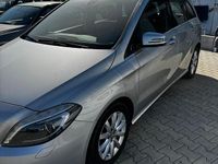 Gebraucht Mercedes B180 122 PS (89 kW) 2013 Silber Van / Kleinbus