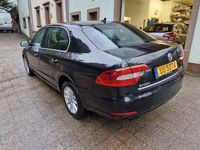 Gebraucht Skoda Superb Active 105 PS (77 kW) 2014 Schwarz Limousine