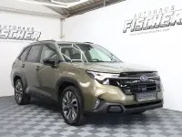 Neu Subaru Forester Platinum 136 PS (100 kW) 2026 Grün SUV