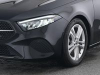 Gebraucht Mercedes A200 Advanced 150 PS (110 kW) 2025 Lack kosmosschwarz Limousine