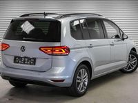 Neu VW Touran 150 PS (110 kW) 2025 Oyster silber Van / Kleinbus