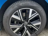 Gebraucht VW Touran Highline 150 PS (110 kW) 2020 Blau Van / Kleinbus