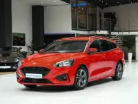 Usata Ford Focus ST-Line 182 CV (133 kW) 2019 Rosso Station wagon