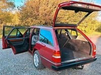 Gebraucht Mercedes 300 110 PS (80 kW) 1992 Rot Kombi