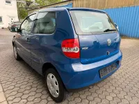 Używany VW Fox Basis 54 KM (39 kW) 2005 Niebieski Hatchback