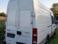 Second-hand Iveco Daily 130 CP (95 kW) 2014 Alb Monovolum