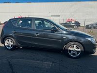 Gebraucht Hyundai i30 109 PS (80 kW) 2009 Schwarz Kleinwagen