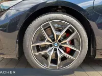 Neu BMW 530e Comfort Edition 299 PS (219 kW) 2026 Carbonschwarz metallic Kombi