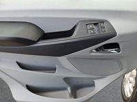 Second-hand Maxus V90 204 CP (150 kW) 2024 Alb Van