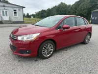 Gebraucht Citroën C4 Tendance 120 PS (88 kW) 2013 Rot Limousine