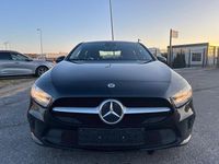 Gebraucht Mercedes A180 116 PS (85 kW) 2020 Schwarz Limousine