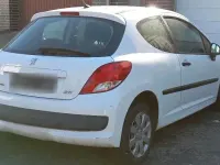 Gebraucht Peugeot 207 95 PS (69 kW) 2009 Weiß Kleinwagen
