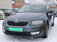 Gebraucht Skoda Octavia Ambition 140 PS (102 kW) 2014 Metalgrau metallic Kleinwagen