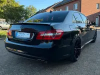 Gebraucht Mercedes E500 Avantgarde 408 PS (300 kW) 2012 Schwarz Limousine