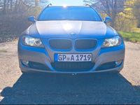 Gebraucht BMW 320 177 PS (130 kW) 2009 Grau Kombi
