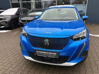 Gebraucht Peugeot e-2008 Active 100 kW (136 PS) 2021 Blau/typ aussenverkleidung met SUV