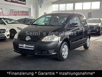 Gebraucht VW Fox 54 PS (39 kW) 2009 Schwarz Kleinwagen