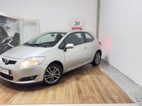 Gebraucht Toyota Auris Life 101 PS (74 kW) 2011 Silber Kleinwagen