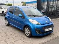 Gebraucht Peugeot 107 Active 68 PS (50 kW) 2013 Blau Kleinwagen