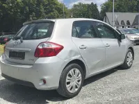 Gebraucht Toyota Auris Life 99 PS (72 kW) 2010 Silber Kleinwagen