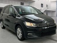 Gebraucht VW Touran Highline 150 PS (110 kW) 2023 Schwarz Van / Kleinbus