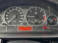 Gebraucht BMW 320 150 PS (110 kW) 2005 Andere farben Limousine