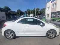 Gebraucht Peugeot 207 CC Premium 120 PS (88 kW) 2010 Weiß Cabrio