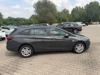 Gebraucht Opel Astra Edition 136 PS (100 kW) 2016 Grau Kombi