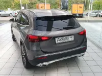Gebraucht Mercedes GLA200 163 PS (119 kW) 2024 Grau SUV