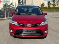 Gebraucht Toyota Verso Skyview Edition 147 PS (108 kW) 2016 Rot Van / Kleinbus
