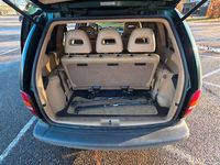 Gebraucht Chrysler Voyager 158 PS (116 kW) 1998 Grün Van / Kleinbus