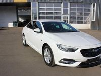 Gebraucht Opel Insignia Dynamic 165 PS (121 kW) 2018 Weiß Limousine