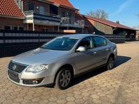 Gebraucht VW Passat 122 PS (89 kW) 2008 Silber Limousine