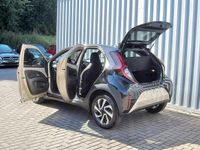 Neu Toyota Aygo 72 PS (52 kW) 2025 Ginger beige (4u9)/ black mica Kleinwagen