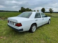 Gebraucht Mercedes 300 110 PS (80 kW) 1992 Weiß Limousine