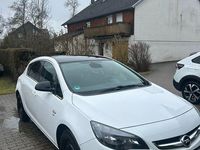 Gebraucht Opel Astra Energy 140 PS (102 kW) 2014 Weiß Limousine