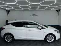Gebraucht Opel Astra Innovation 136 PS (100 kW) 2015 Weiß Limousine