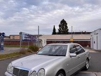 Gebraucht Mercedes E240 170 PS (125 kW) 1999 Grau Limousine