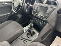 Gebraucht VW Tiguan Sound 150 PS (110 kW) 2017 Silber metallic SUV