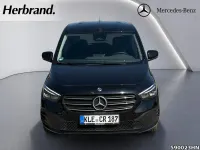 Gebraucht Mercedes T180 Progressive 116 PS (85 kW) 2025 Schwarz Van / Kleinbus