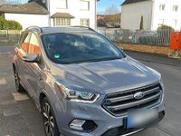 Gebraucht Ford Kuga ST-Line 150 PS (110 kW) 2019 Grau SUV