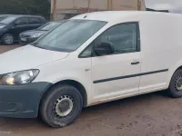 Usado VW Caddy 102 HP (75 kW) 2013 Branco Monovolume