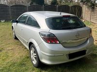 Gebraucht Opel Astra GTC 105 PS (77 kW) 2007 Silber Coupé