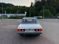 Gebraucht Mercedes 200 109 PS (80 kW) 1984 Weiß Limousine