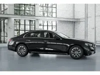 Gebraucht Mercedes E220 Avantgarde 197 PS (144 kW) 2026 Schwarz Limousine